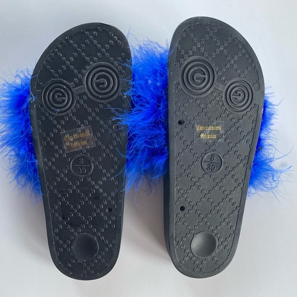 Feather Sandals NWOT - Picture 3 of 4